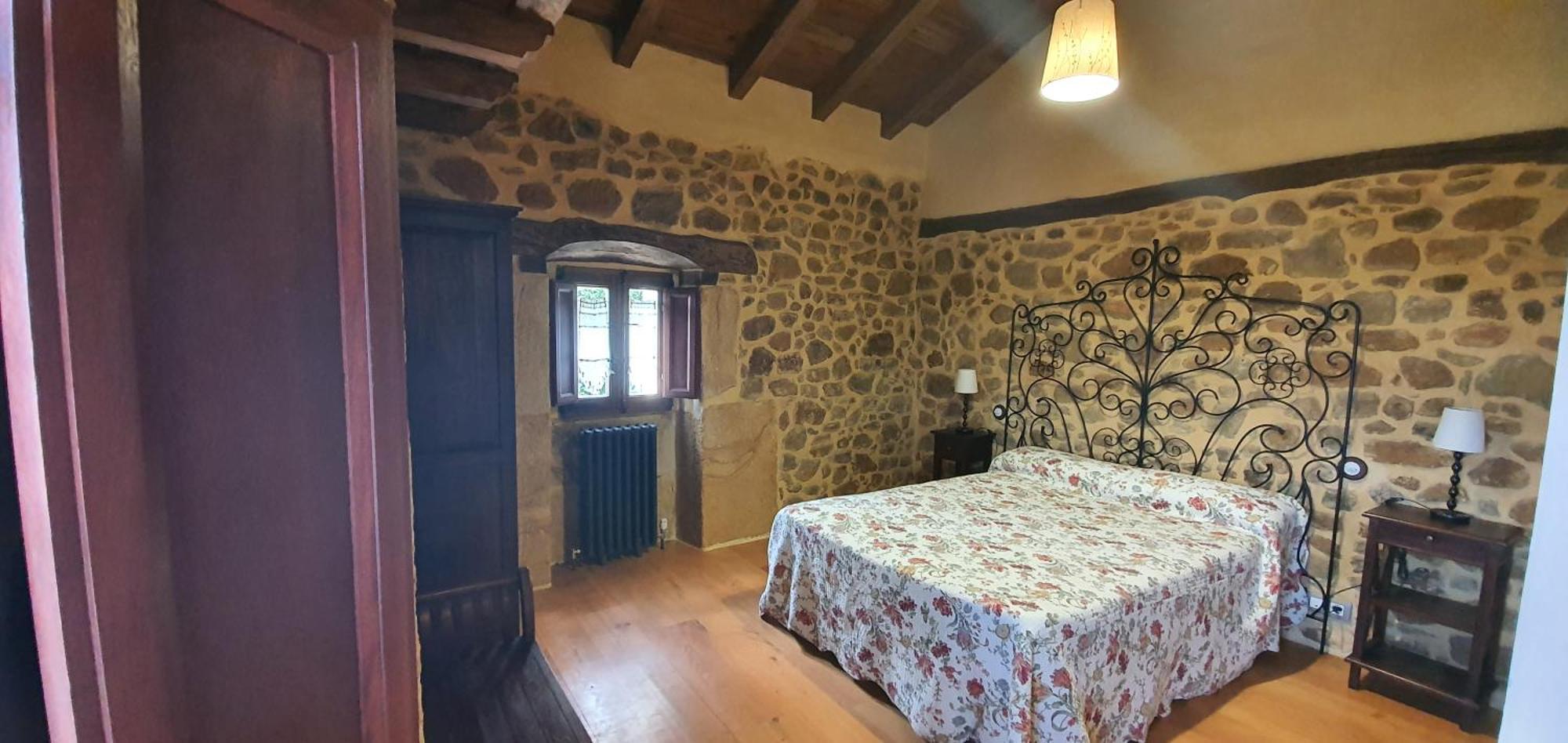 Fuente De Gueelo Guest House San Bartolome de Meruelo Exterior photo