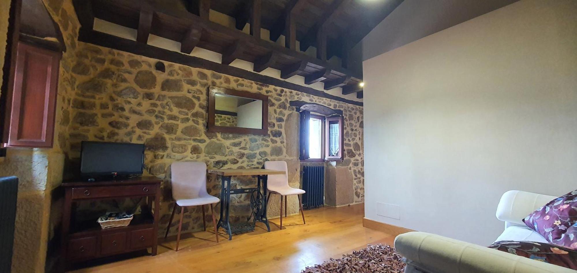 Fuente De Gueelo Guest House San Bartolome de Meruelo Exterior photo