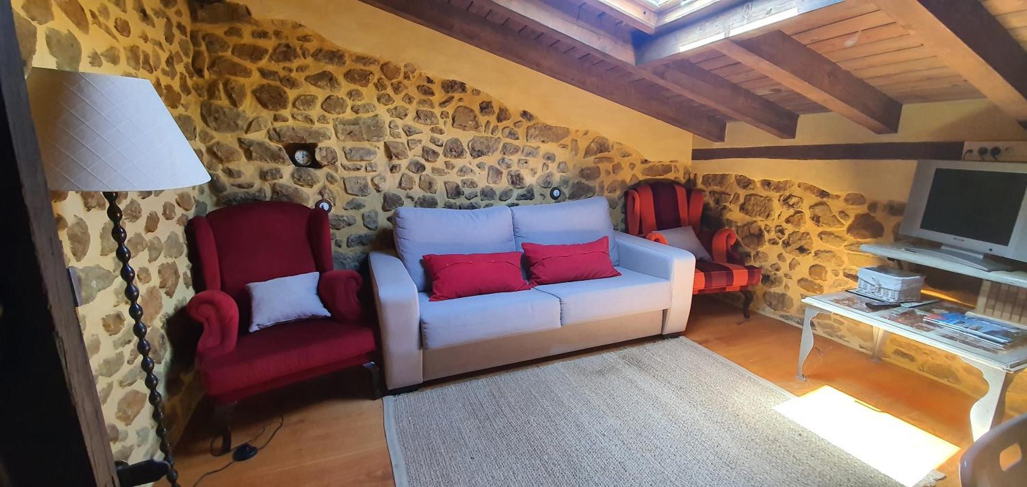 Fuente De Gueelo Guest House San Bartolome de Meruelo Exterior photo