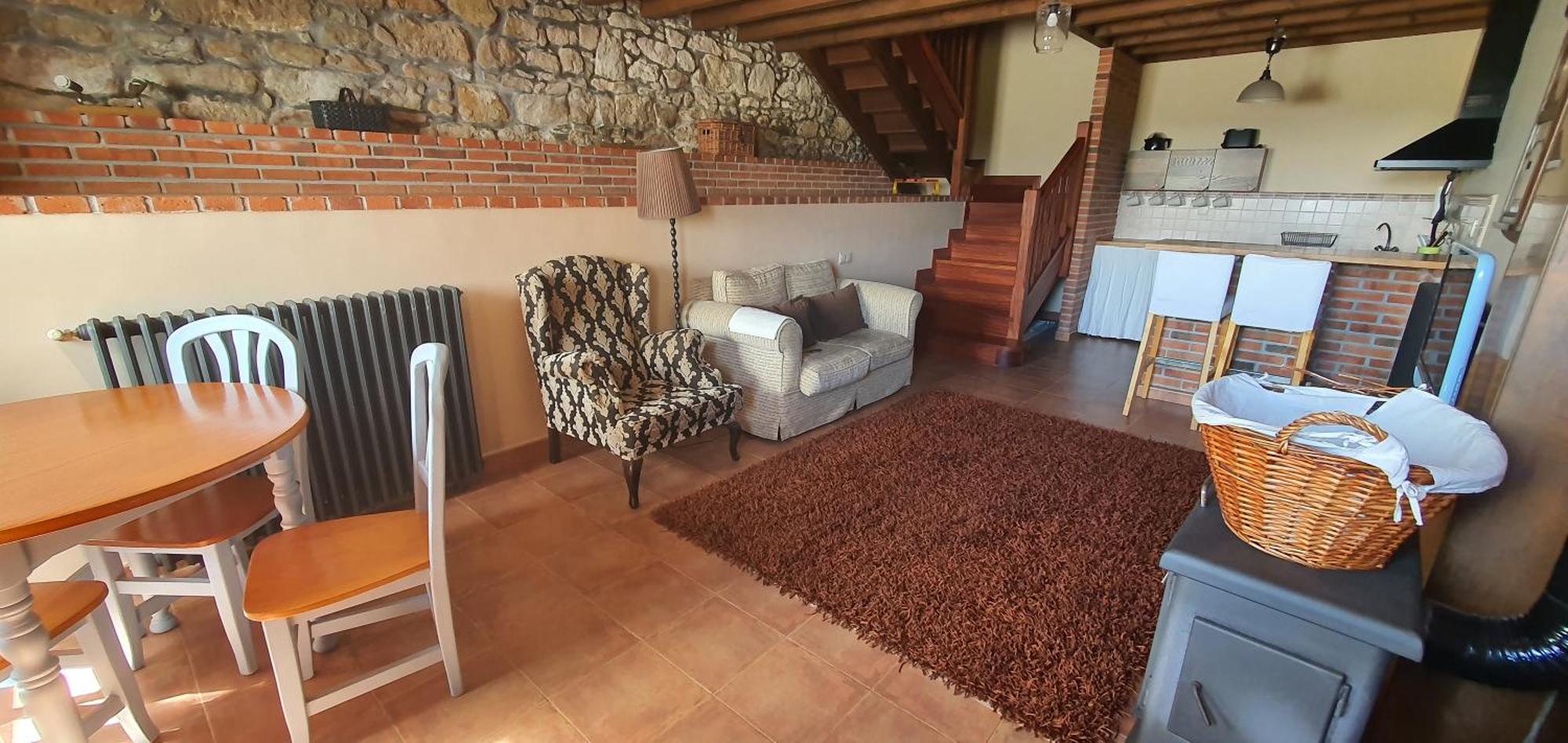 Fuente De Gueelo Guest House San Bartolome de Meruelo Exterior photo